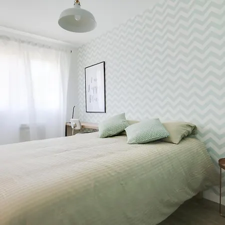 Appartement Superbe Avec Parking Gratuit *